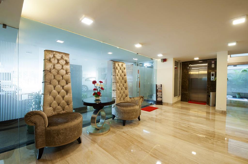 Alpina Hotels & Suites Нью-Дели Экстерьер фото