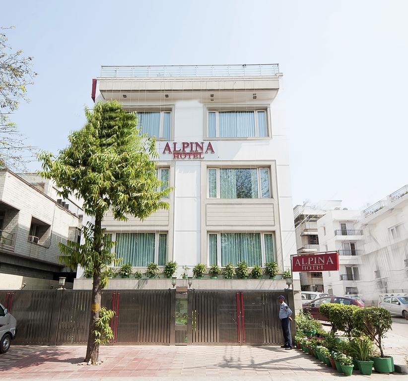 Alpina Hotels & Suites Нью-Дели Экстерьер фото