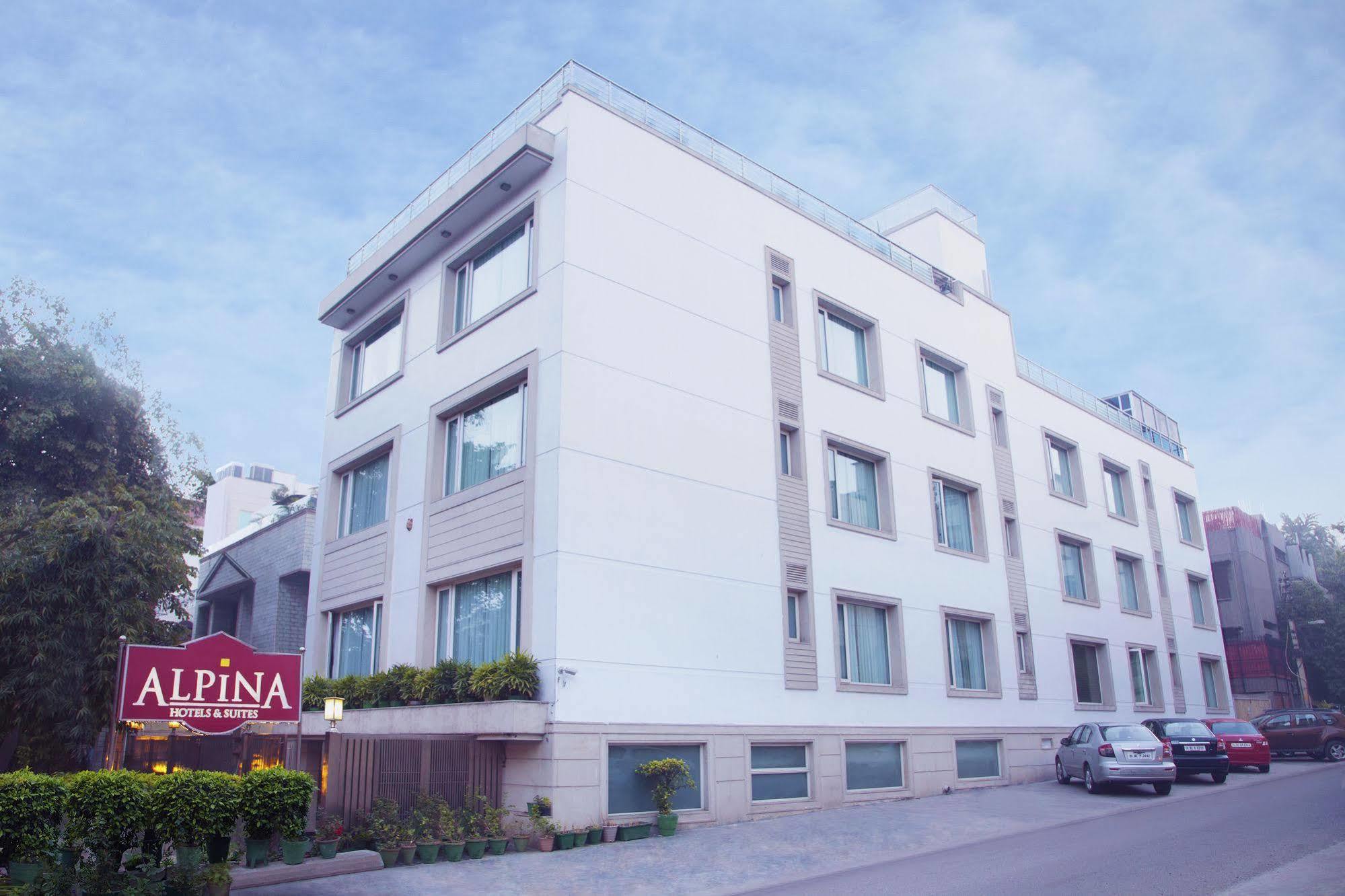 Alpina Hotels & Suites Нью-Дели Экстерьер фото